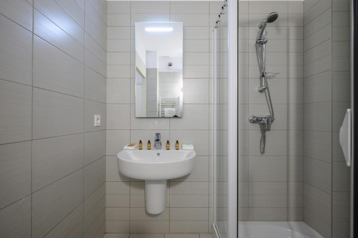 Apartament Le Coq Wagner - Garage - Swimming Pool Mentona Zewnętrze zdjęcie